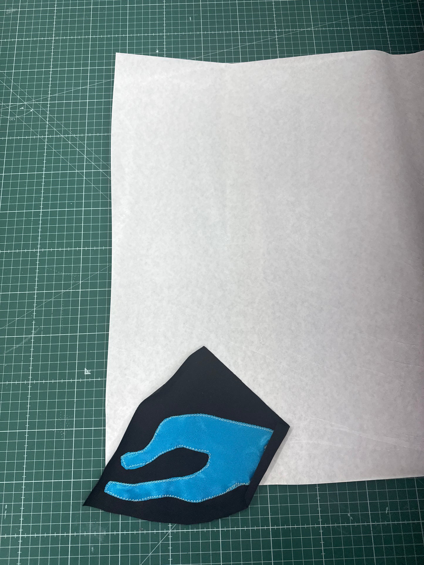 Carta adesiva per applicazioni in doppio strato